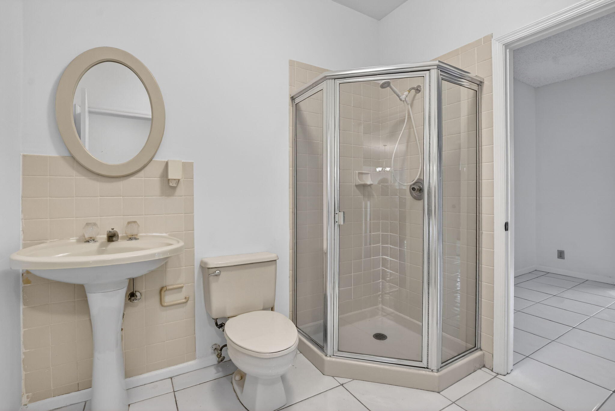 6780 Via Regina Boca Raton, FL 33433 - Photo 11 of 29 Downstairs Bathroom