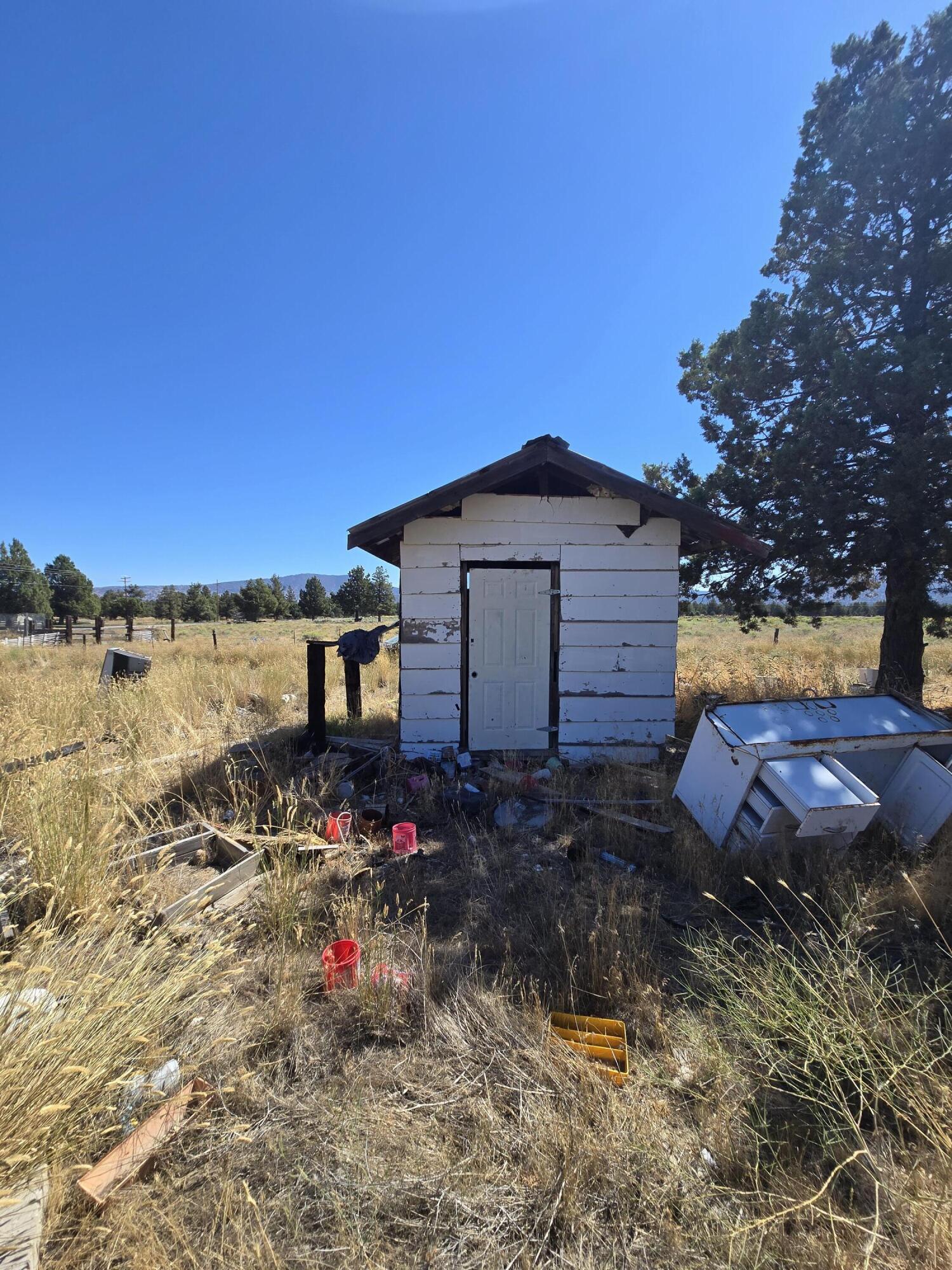 3138 Sheep Mountain Road Macdoel, CA 96058 - Photo 33 of 47 Shed
