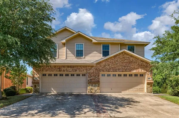 $1,795 | 341 Orbit Drive, Lavon, TX 75166