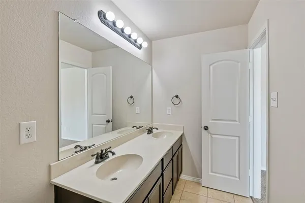$1,795 | 341 Orbit Drive, Lavon, TX 75166