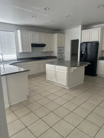 $3,400 | 7861 Rodriguez Circle, Sacramento, CA 95829