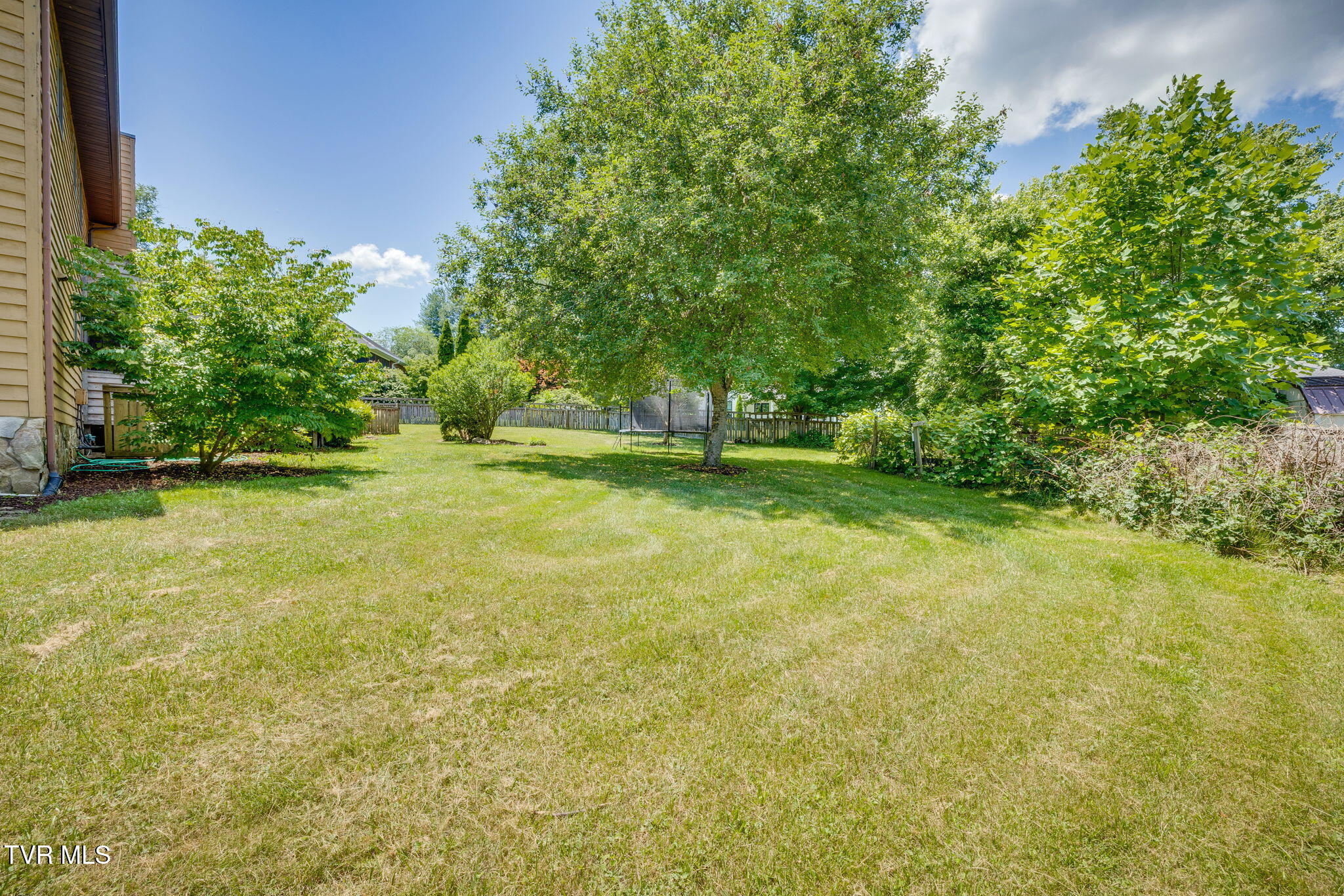 2015 Ridgefield Road Johnson City, TN 37601 - Photo 41 of 48 040