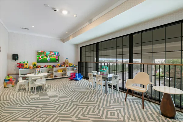 $5,999 | 990 Corporate Drive, Unit 301, Westbury, NY 11590