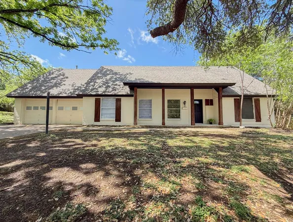 $330,000 | 5520 Woodway Drive, Fort Worth, TX 76133