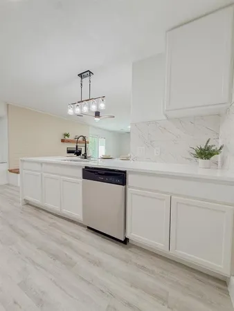 $330,000 | 5520 Woodway Drive, Fort Worth, TX 76133