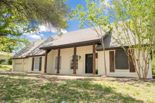 $330,000 | 5520 Woodway Drive, Fort Worth, TX 76133