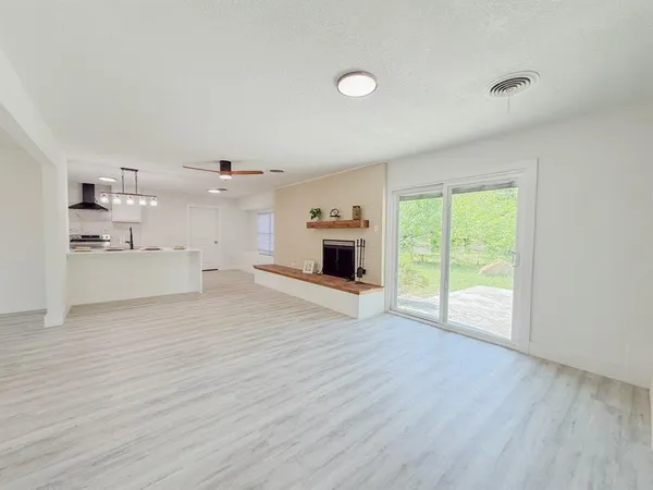 $330,000 | 5520 Woodway Drive, Fort Worth, TX 76133