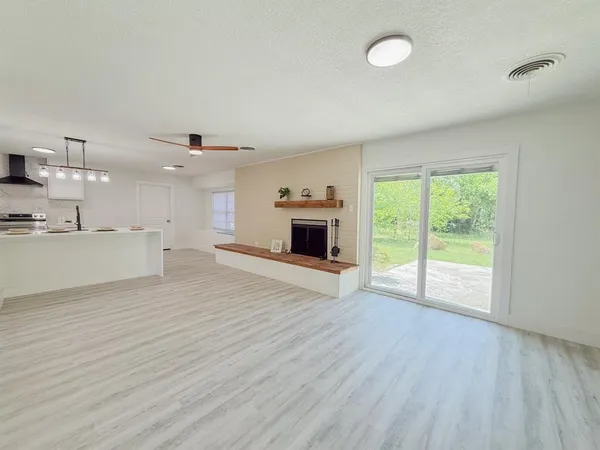 $330,000 | 5520 Woodway Drive, Fort Worth, TX 76133