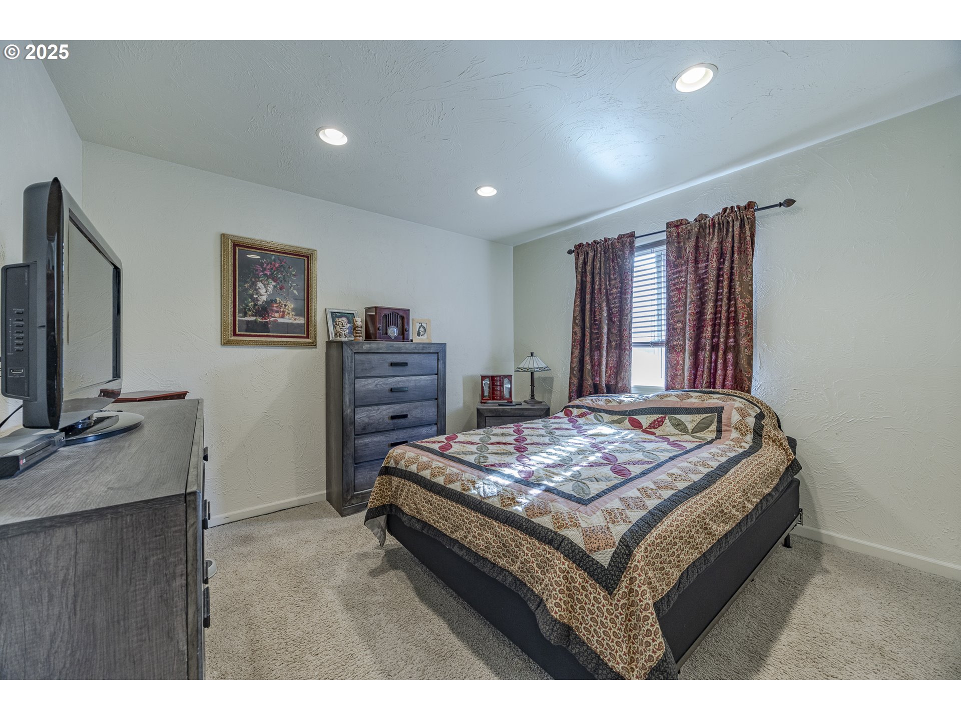 6587 Aaron Lane Springfield, OR 97478 - Photo 24 of 34