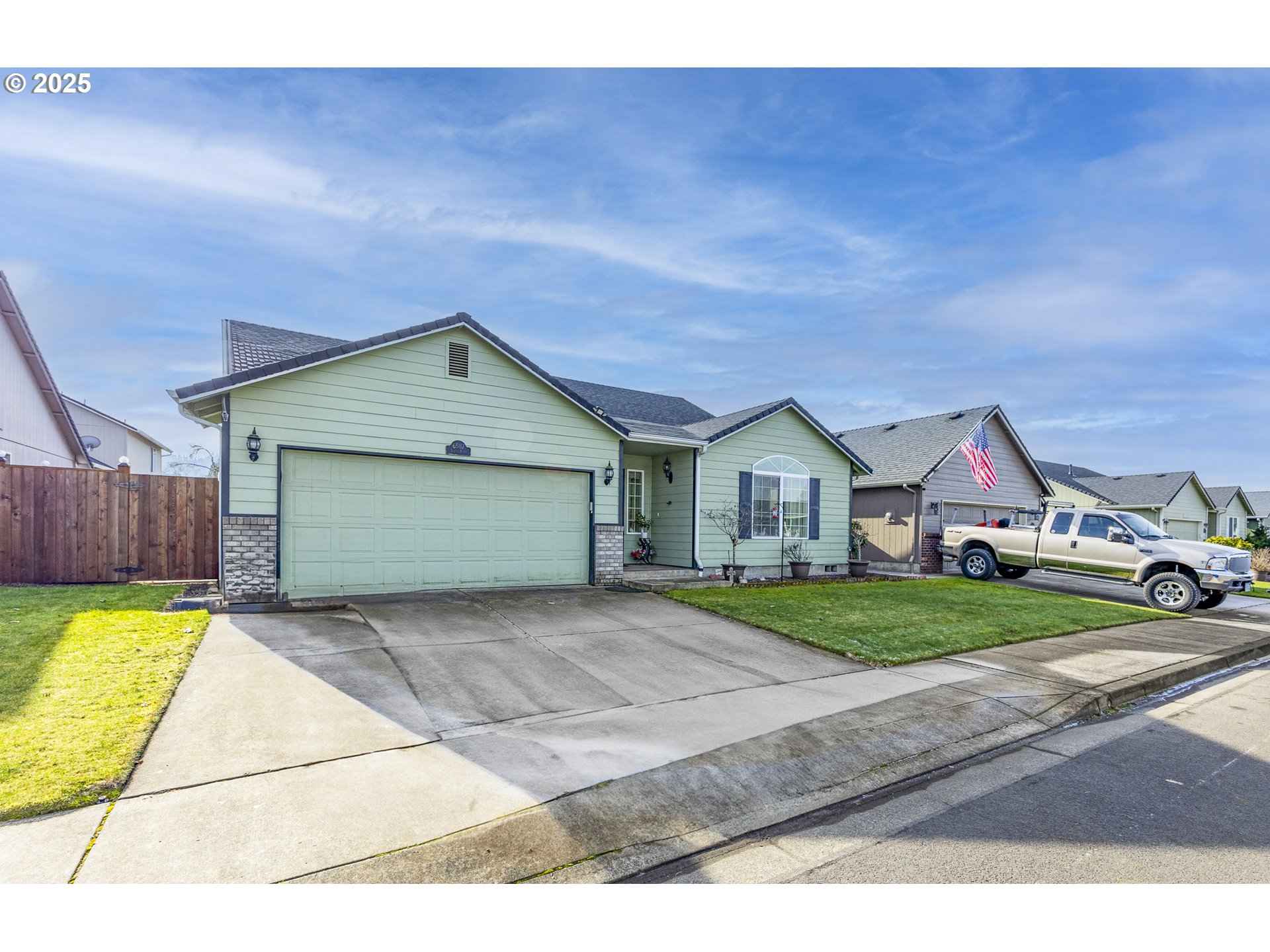 6587 Aaron Lane Springfield, OR 97478 - Photo 3 of 34