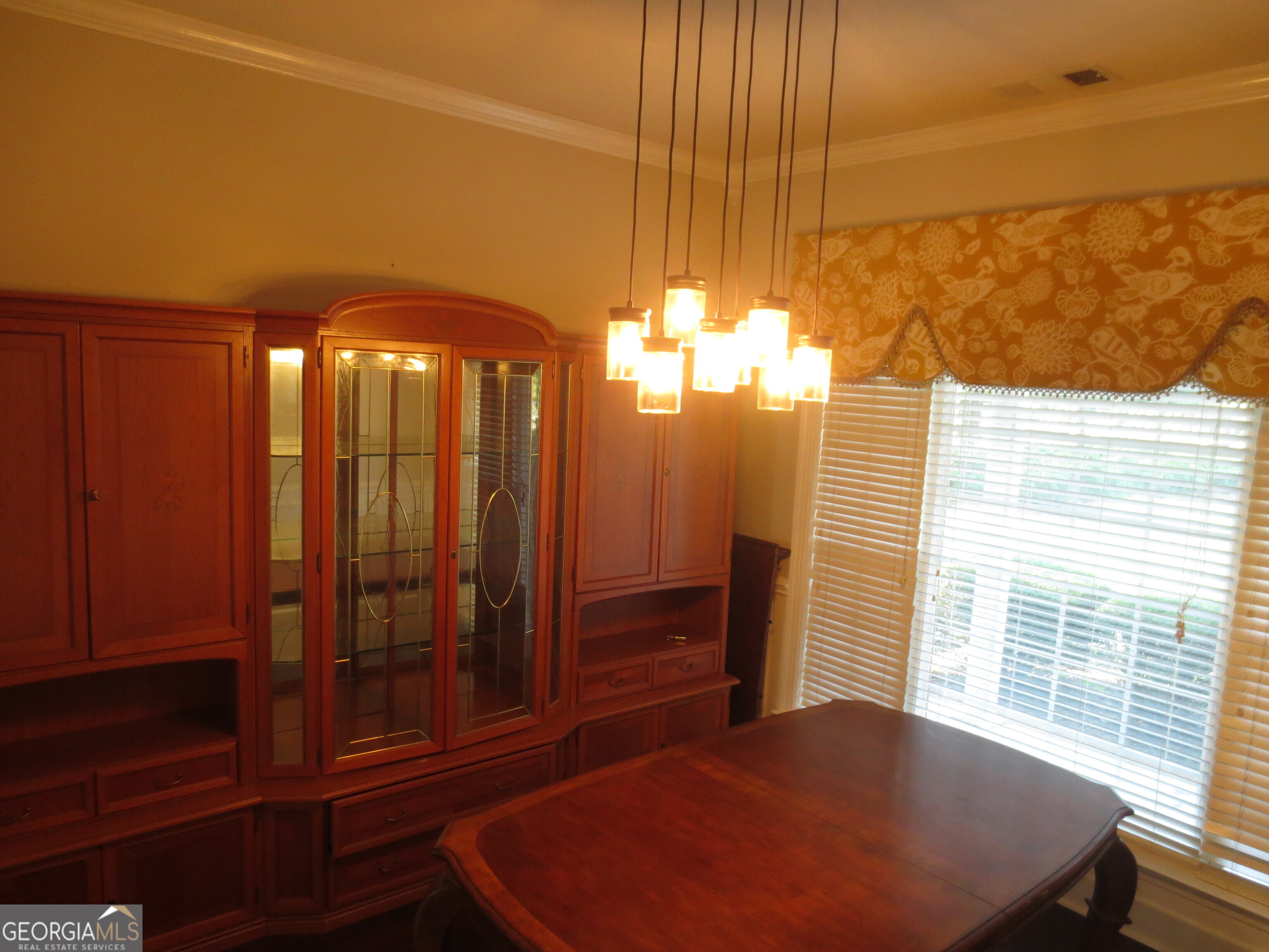 184 Giles Road Warner Robins, GA 31093 - Photo 13 of 31 a view of a livingroom with furniture and window