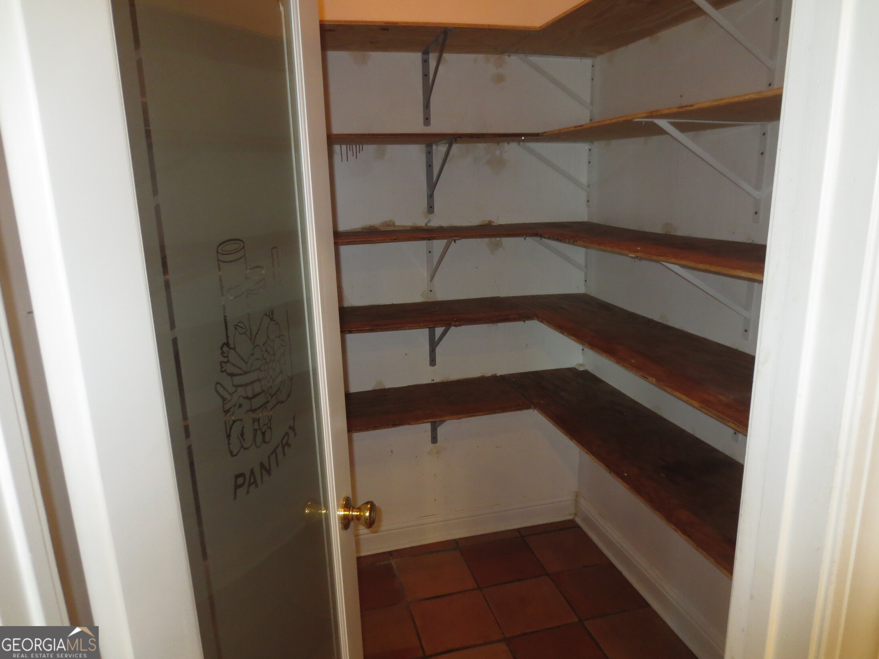 184 Giles Road Warner Robins, GA 31093 - Photo 5 of 31 a view of an empty walk in closet