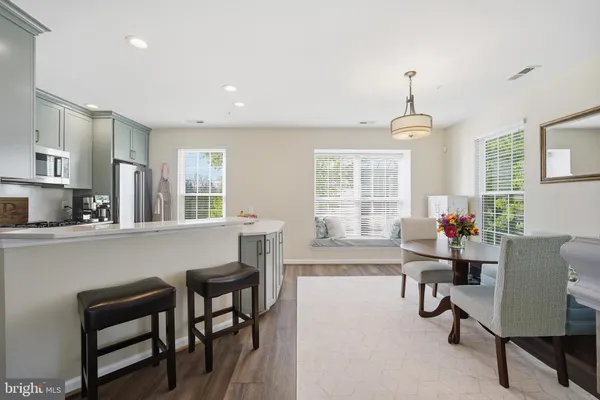 $425,000 | 21840 Elkins Terrace, Unit 301, Sterling, VA 20166