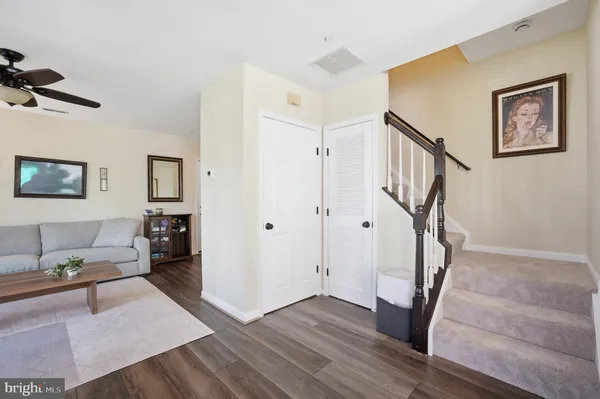 $425,000 | 21840 Elkins Terrace, Unit 301, Sterling, VA 20166