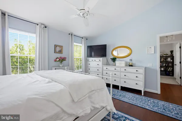 $425,000 | 21840 Elkins Terrace, Unit 301, Sterling, VA 20166