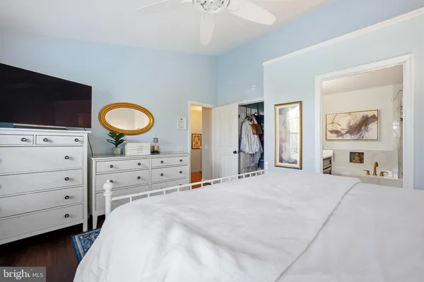 $425,000 | 21840 Elkins Terrace, Unit 301, Sterling, VA 20166