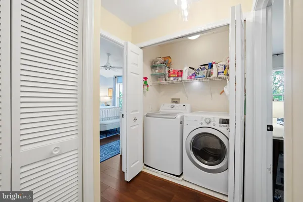 $425,000 | 21840 Elkins Terrace, Unit 301, Sterling, VA 20166