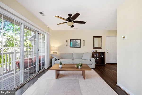 $425,000 | 21840 Elkins Terrace, Unit 301, Sterling, VA 20166