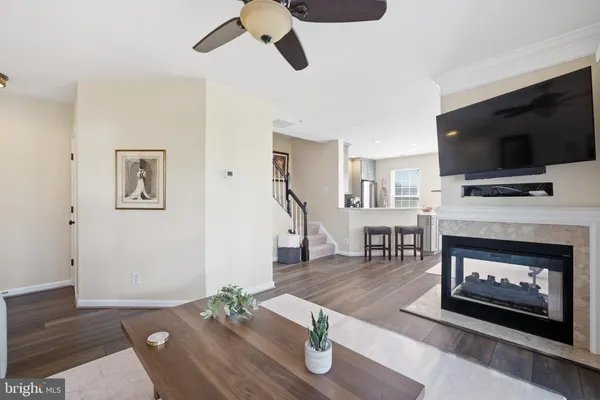 $425,000 | 21840 Elkins Terrace, Unit 301, Sterling, VA 20166