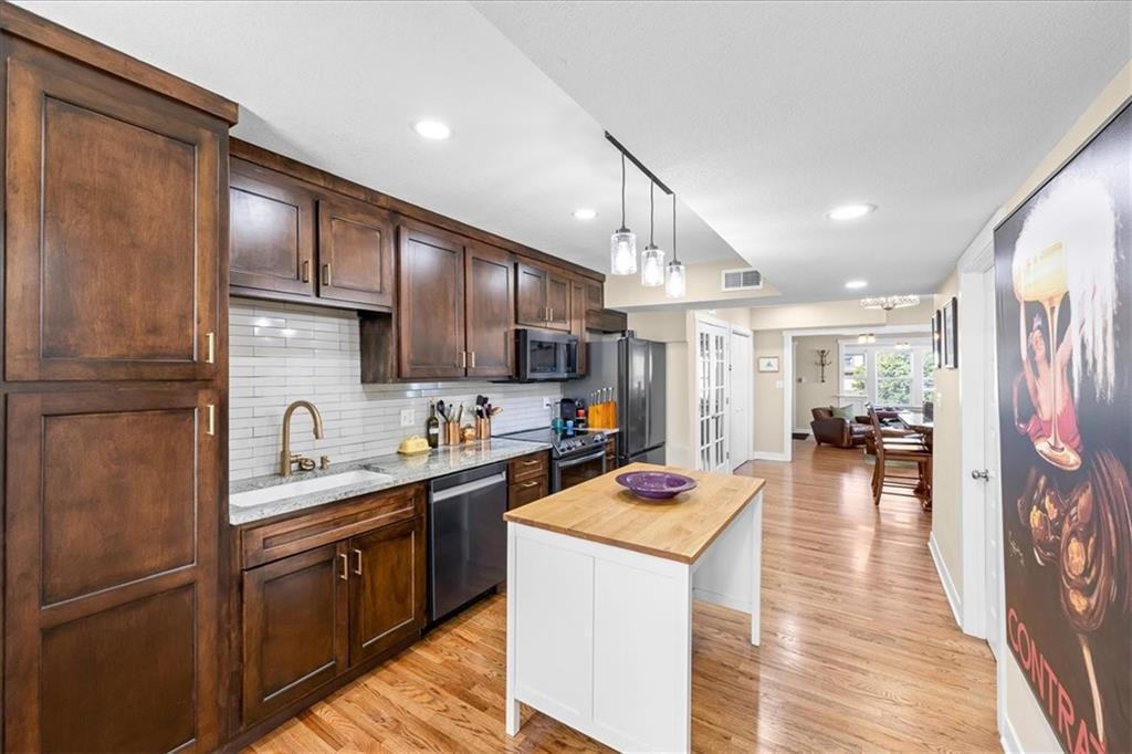 3311 Gillham Road, Unit 2N Kansas City, MO 64109 - Photo 12 of 21