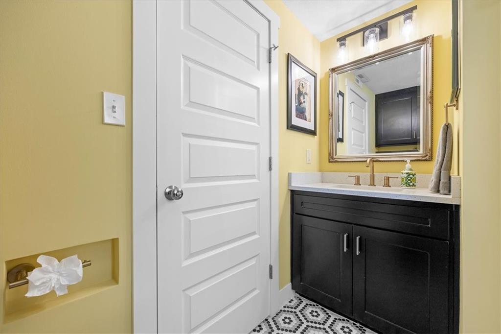 3311 Gillham Road, Unit 2N Kansas City, MO 64109 - Photo 17 of 21