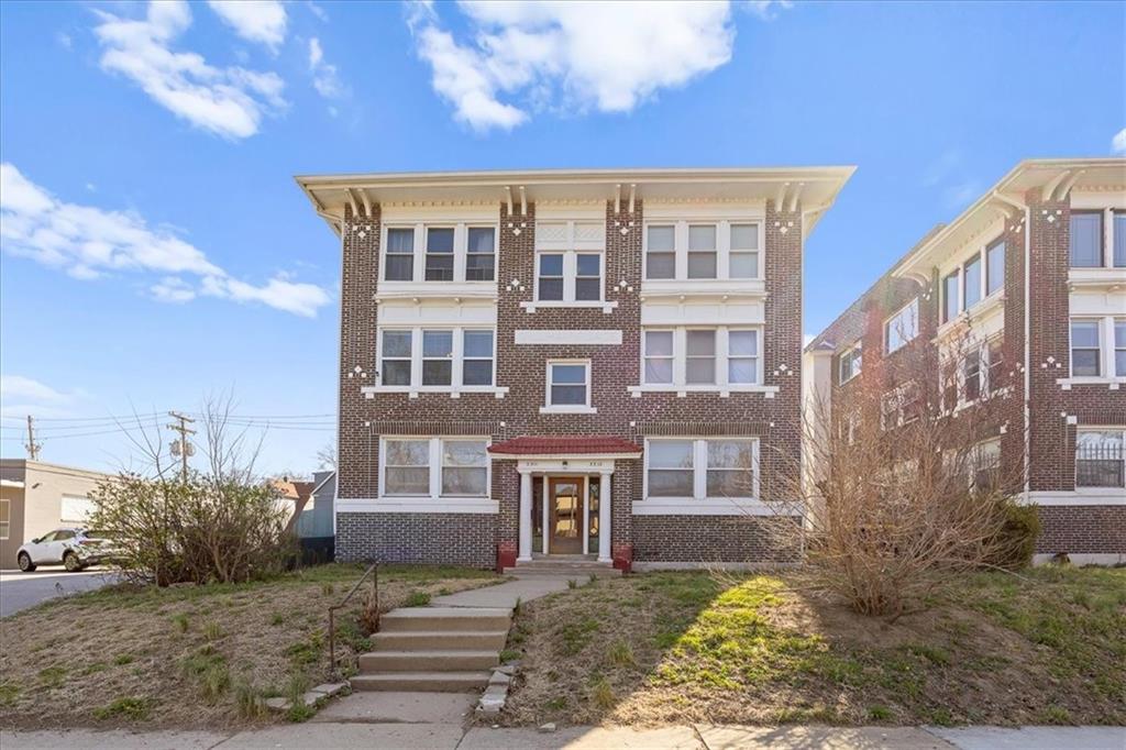 3311 Gillham Road, Unit 2N Kansas City, MO 64109 - Photo 2 of 21