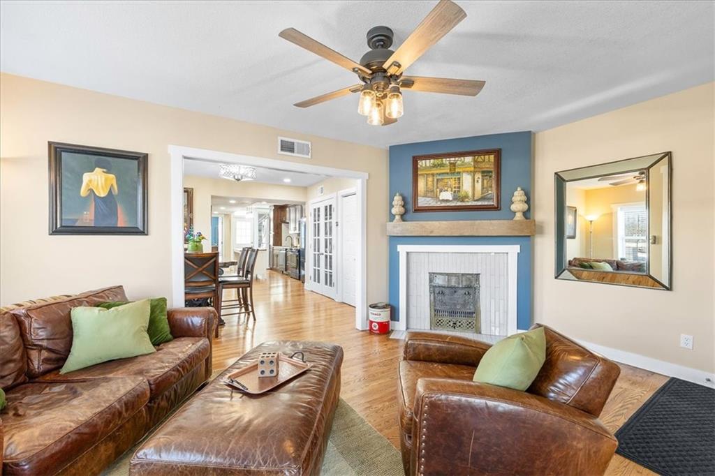 3311 Gillham Road, Unit 2N Kansas City, MO 64109 - Photo 4 of 21