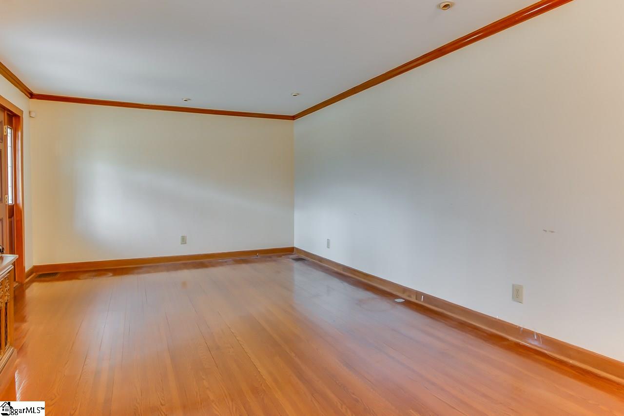 1217 Pelham Road Greenville, SC 29615 - Photo 4 of 16 Gallery Image 4