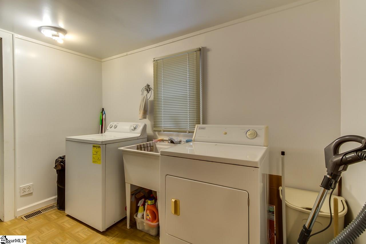 1217 Pelham Road Greenville, SC 29615 - Photo 6 of 16 Gallery Image 6