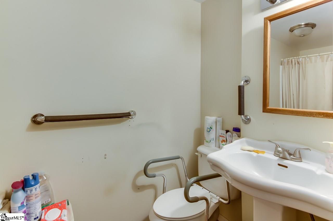 1217 Pelham Road Greenville, SC 29615 - Photo 8 of 16 Gallery Image 8