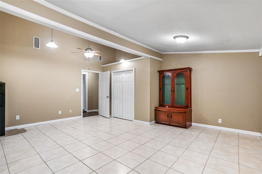 1825 North Highland Avenue Sherman, TX 75092 - Photo 22 of 38 a view of an empty room