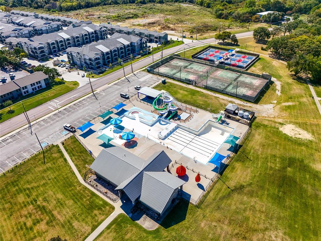 1825 North Highland Avenue Sherman, TX 75092 - Photo 5 of 38 swimming pool with furniture