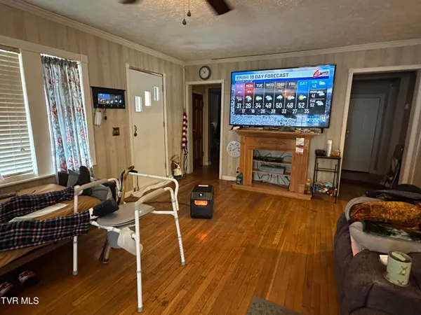 $90,000 | 229 Burnette Street, Richlands, VA 24641