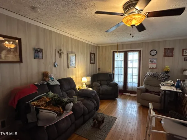 $90,000 | 229 Burnette Street, Richlands, VA 24641