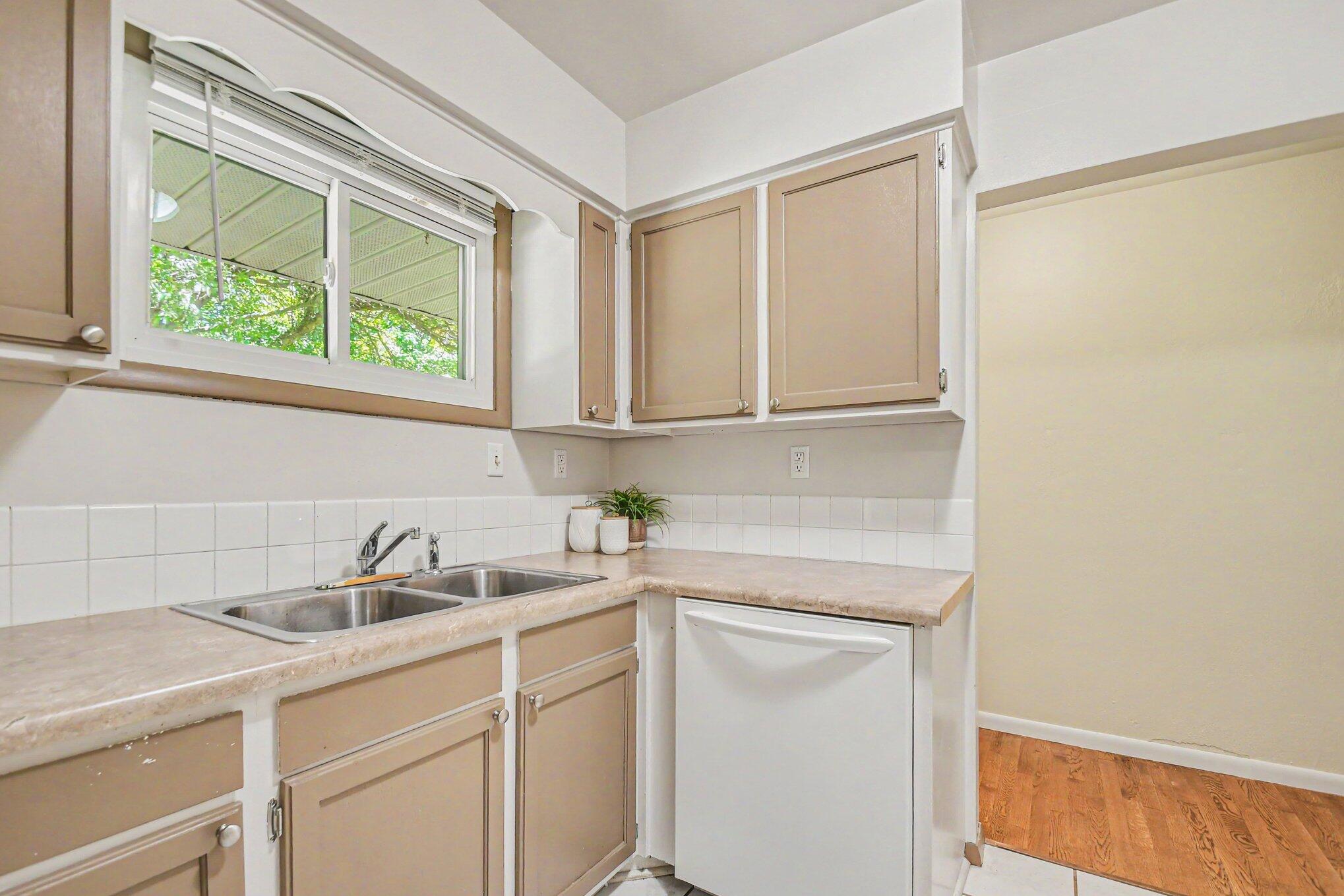 734 Hance Road Niles, MI 49120 - Photo 9 of 30 012_file_2372