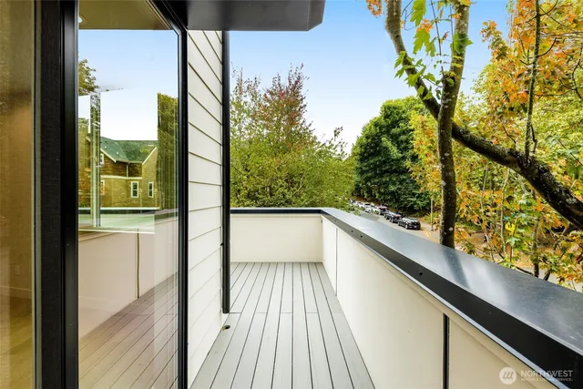 $1,245,000 | 3400 East Spring Street, Seattle, WA 98122