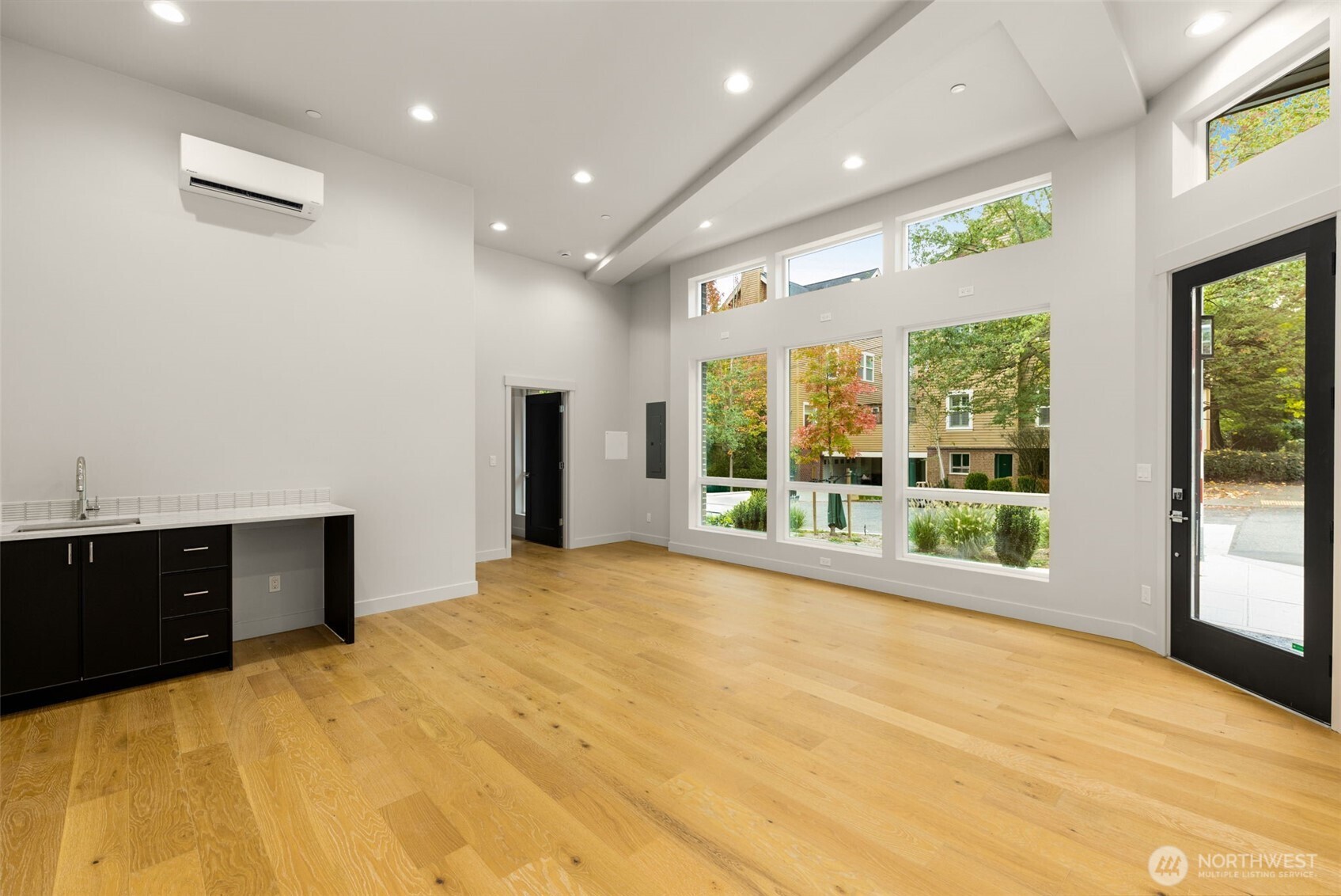 3400 East Spring Street Seattle, WA 98122 - Photo 8 of 36