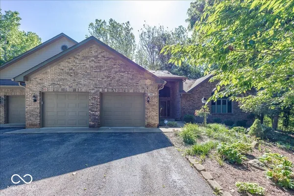 $439,900 | 1663 Walnut Trace, Greenfield, IN 46140