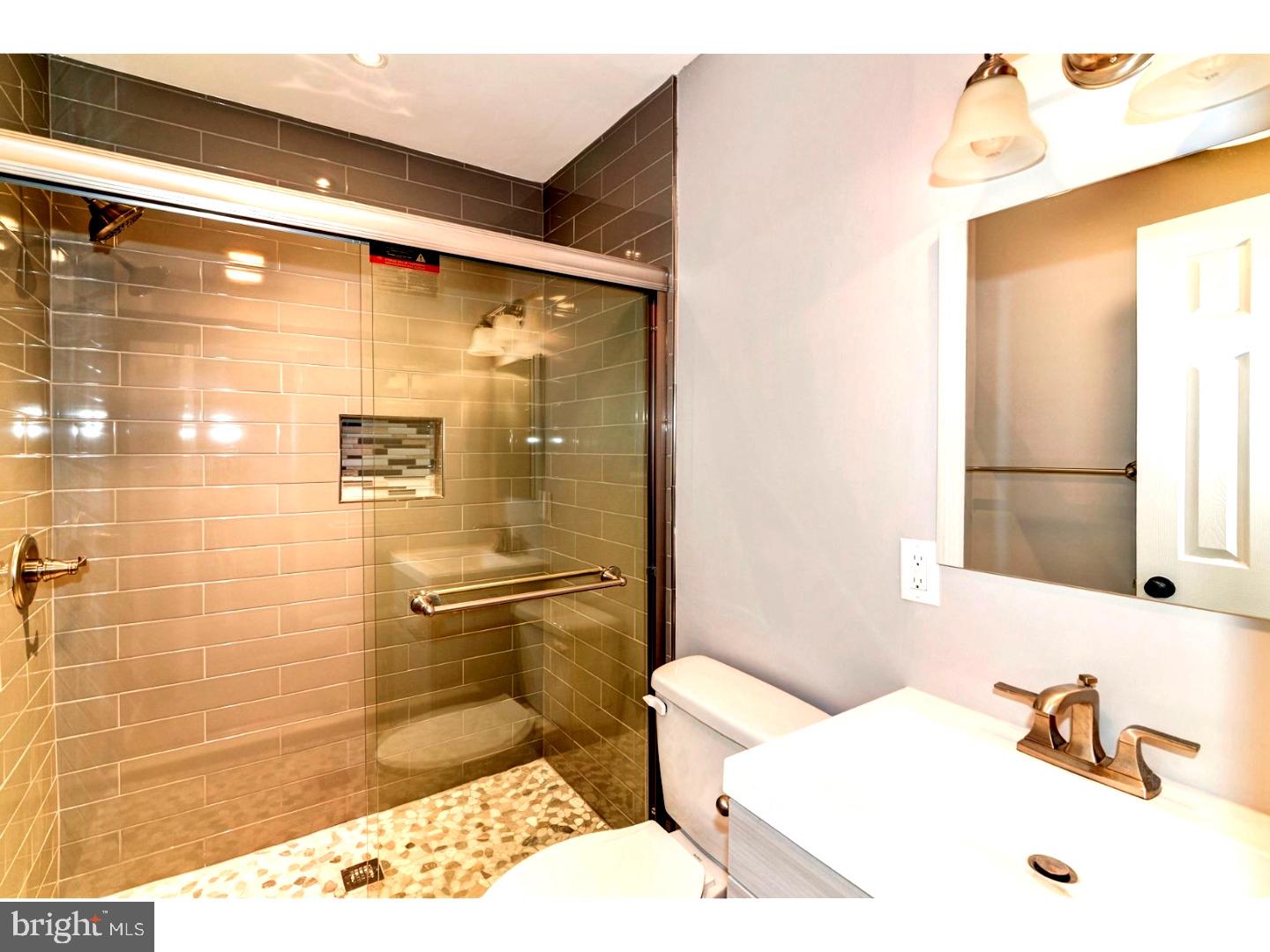149 Erial Road Clementon, NJ 08021 - Photo 13 of 23 Master Bathroom