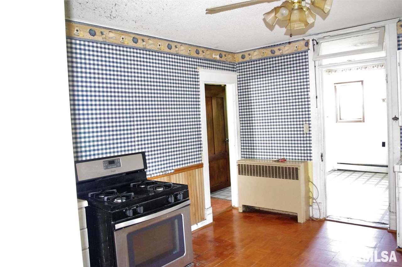 378 North Rile Street Bushnell, IL 61422 - Photo 8 of 33