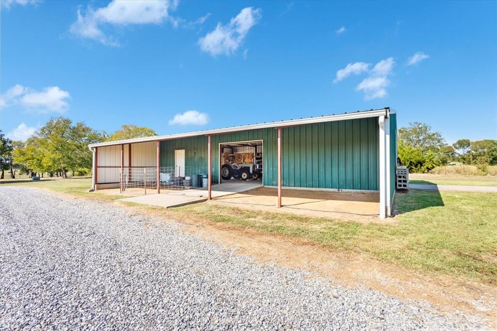 3050 Wolf Front Road Van Alstyne, TX 75495 - Photo 26 of 38 Shop