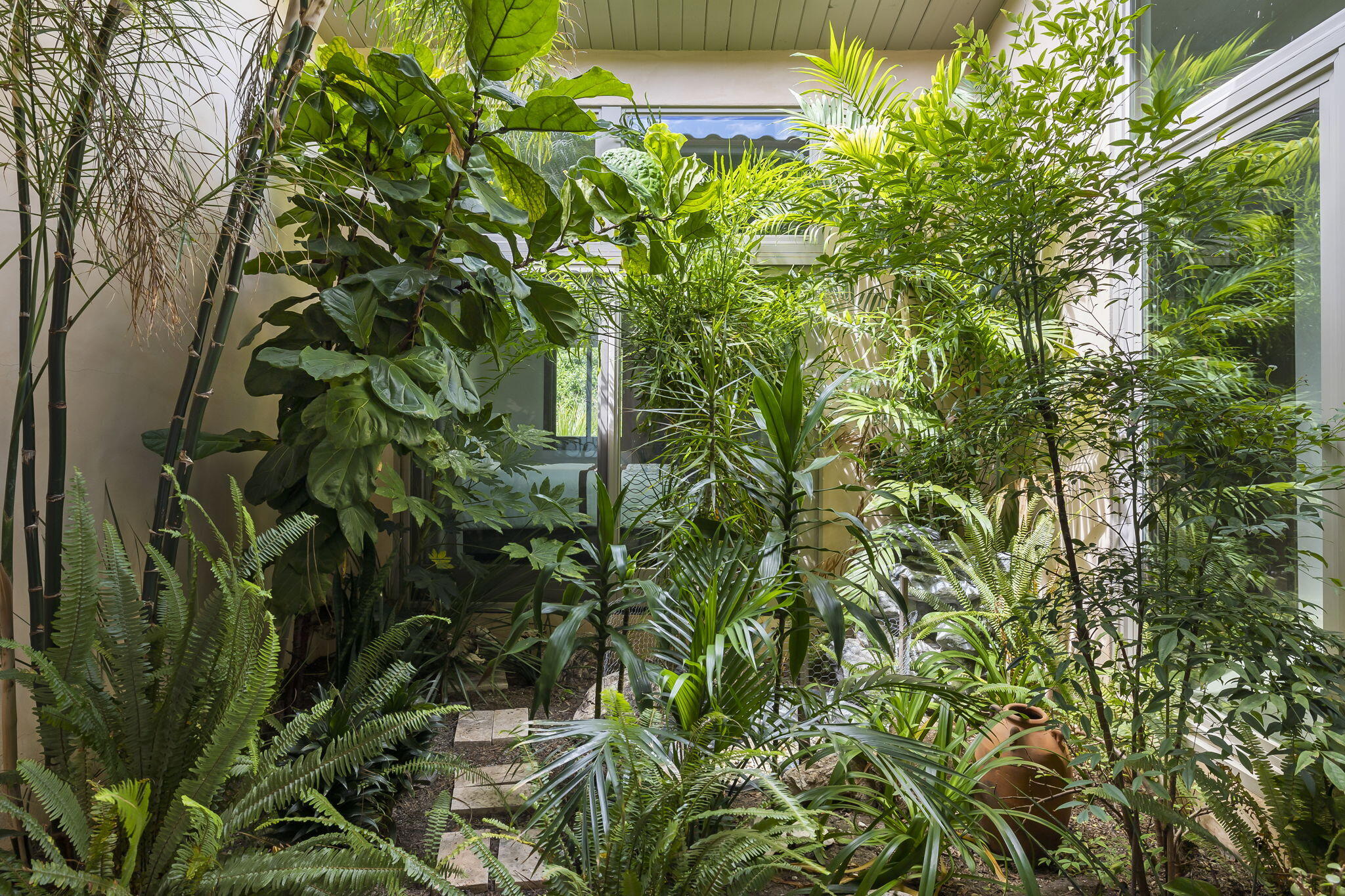 550 Miramonte Drive Santa Barbara, CA 93109 - Photo 11 of 83 9-web-or-mls-UpmarketMedia_550Mir-206