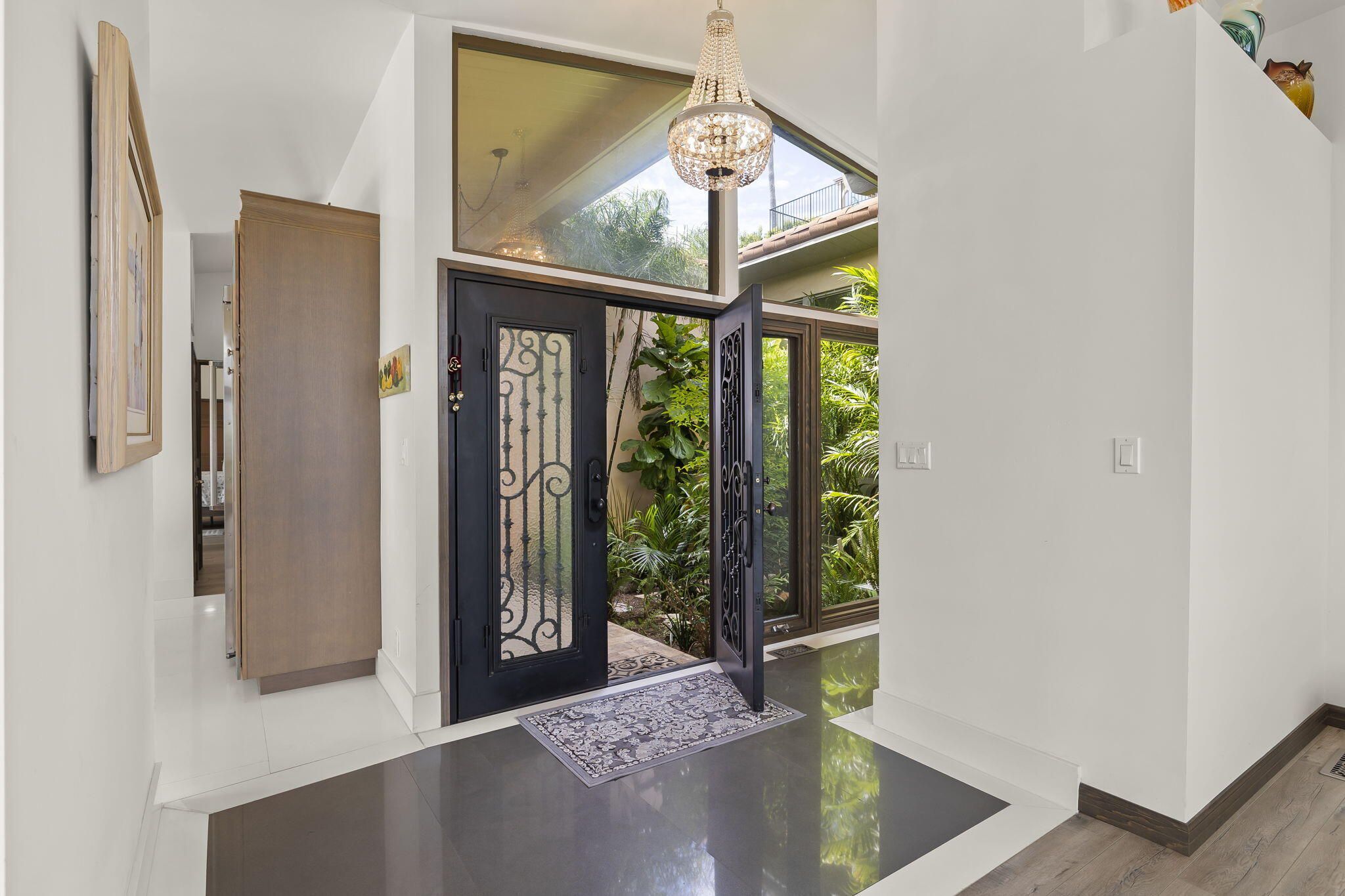 550 Miramonte Drive Santa Barbara, CA 93109 - Photo 13 of 83 11-web-or-mls-UpmarketMedia_550Mir-84