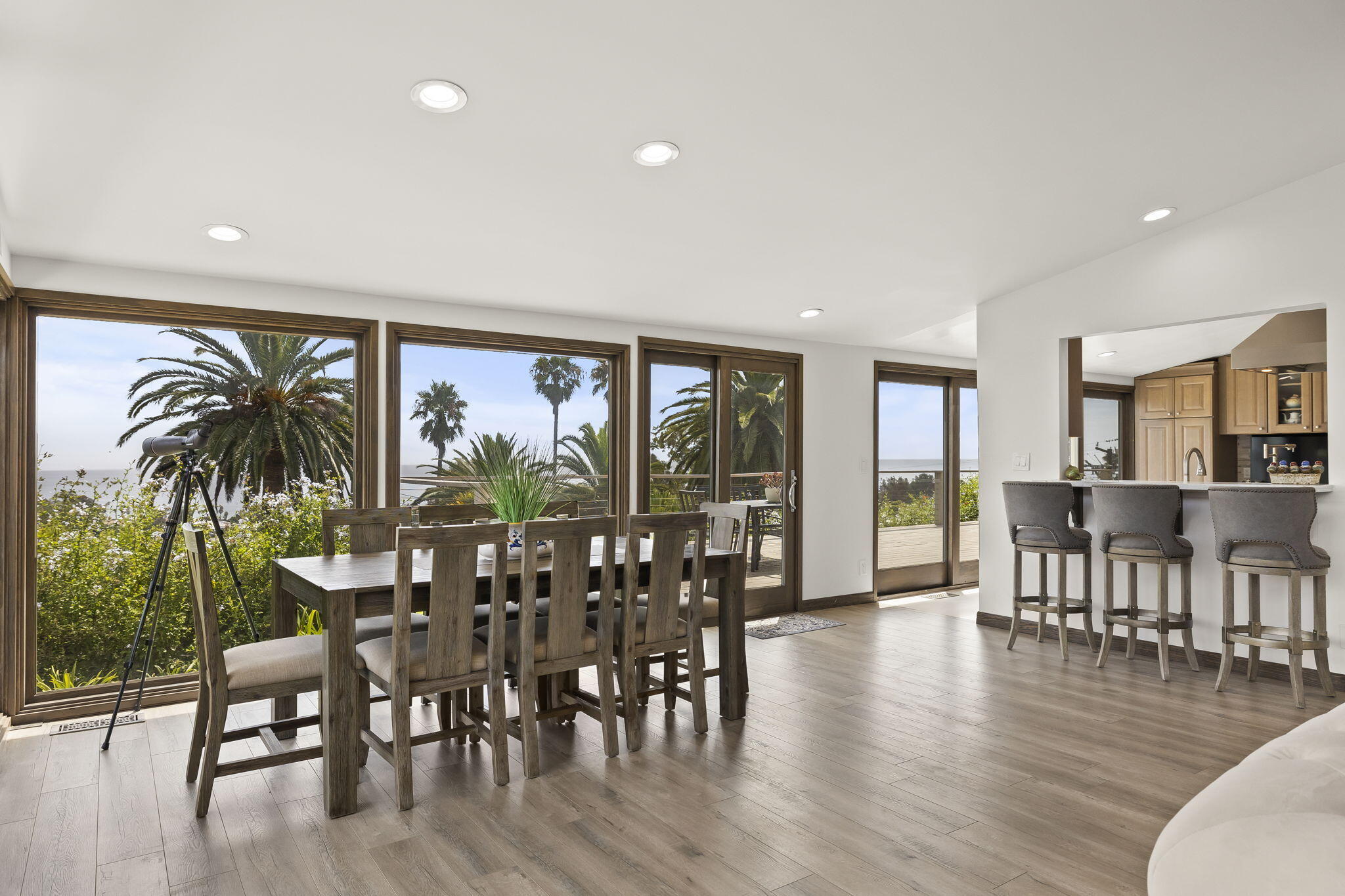 550 Miramonte Drive Santa Barbara, CA 93109 - Photo 20 of 83 18-web-or-mls-UpmarketMedia_550Mir-108