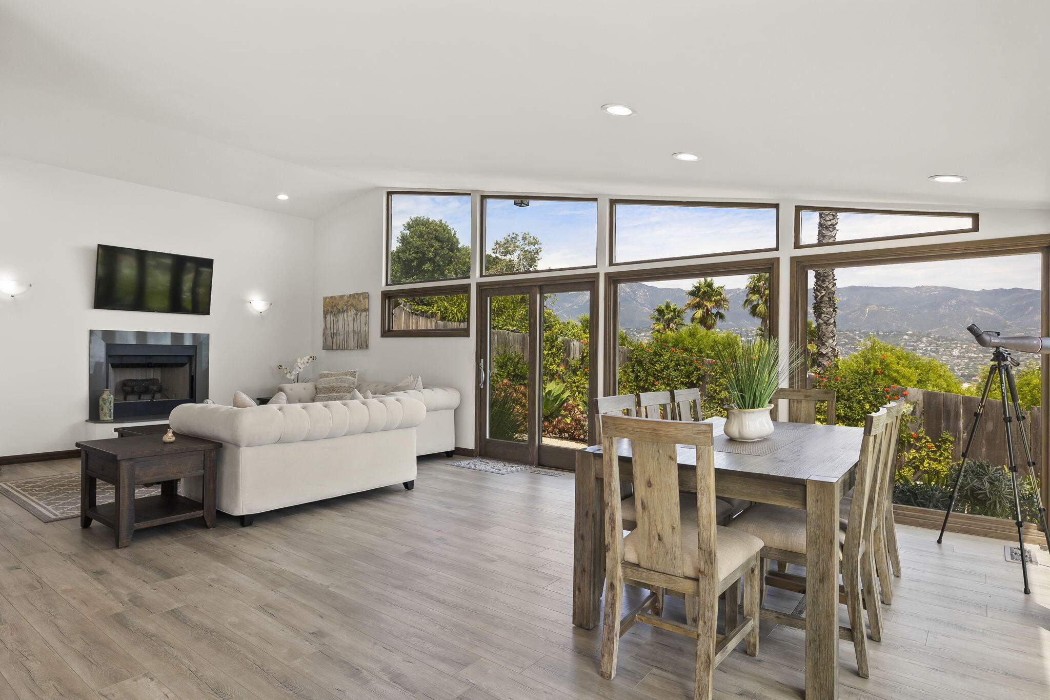 550 Miramonte Drive Santa Barbara, CA 93109 - Photo 21 of 83 19-web-or-mls-UpmarketMedia_550Mir-153