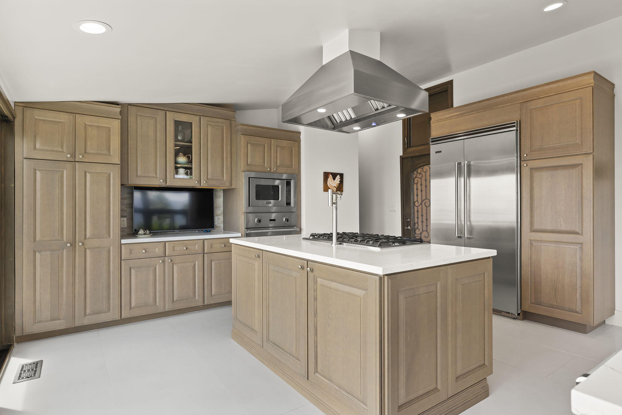 550 Miramonte Drive Santa Barbara, CA 93109 - Photo 30 of 83 28-web-or-mls-UpmarketMedia_550Mir-135