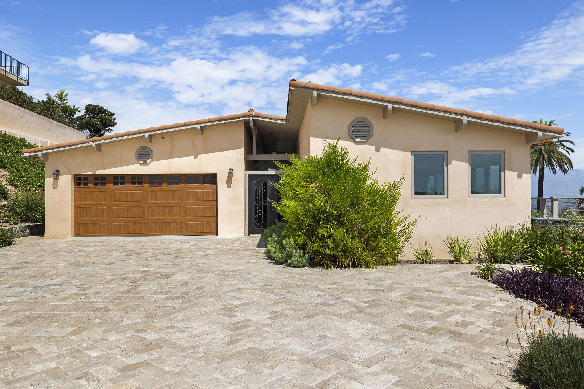 550 Miramonte Drive Santa Barbara, CA 93109 - Photo 4 of 83 2-web-or-mls-UpmarketMedia_550Mir-221