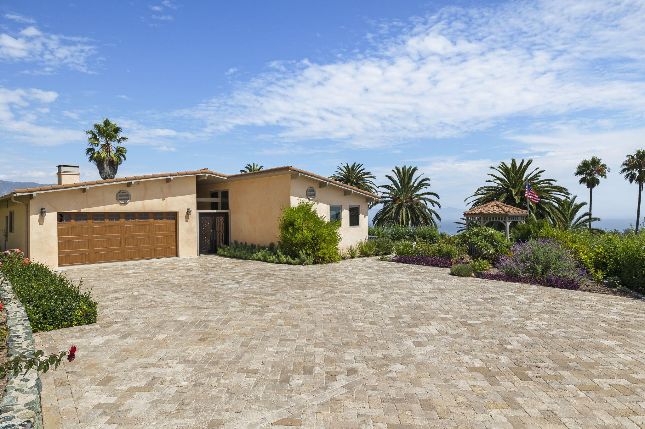 550 Miramonte Drive Santa Barbara, CA 93109 - Photo 5 of 83 3-web-or-mls-UpmarketMedia_550Mir-229