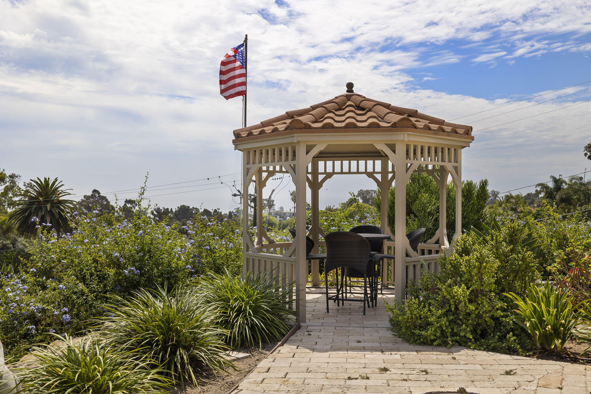 550 Miramonte Drive Santa Barbara, CA 93109 - Photo 67 of 83 66-web-or-mls-UpmarketMedia_550Mir-188