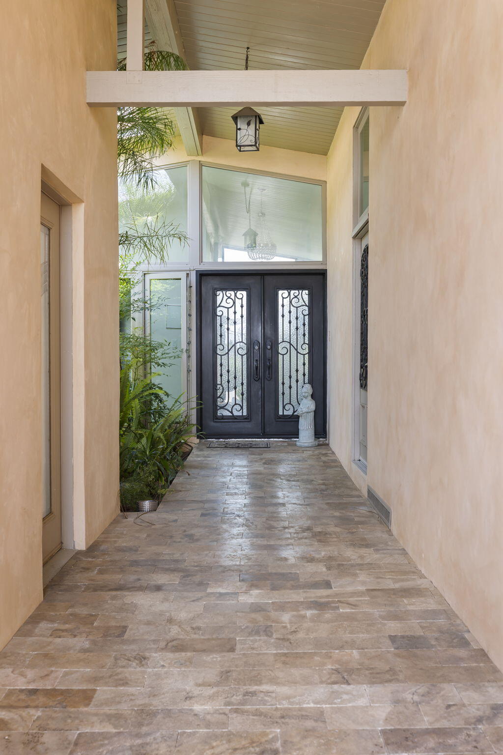 550 Miramonte Drive Santa Barbara, CA 93109 - Photo 9 of 83 7-web-or-mls-UpmarketMedia_550Mir-219